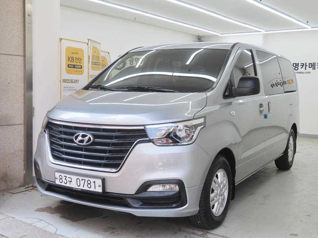 HYUNDAI Starex - Vista 2