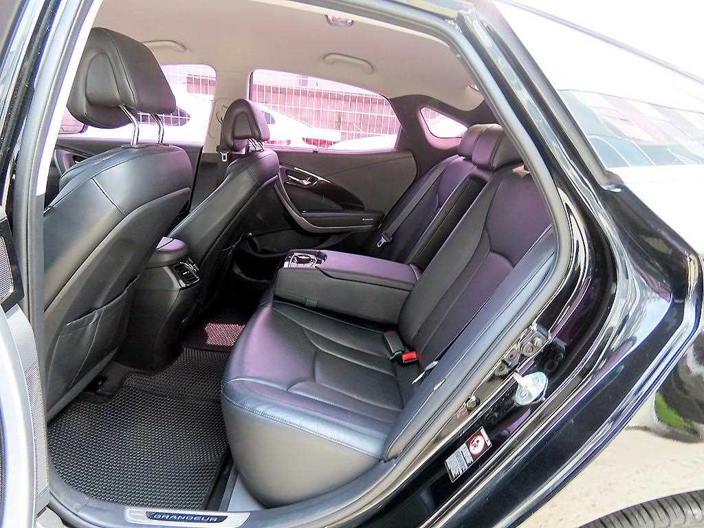 HYUNDAI Grandeur - Vista 6