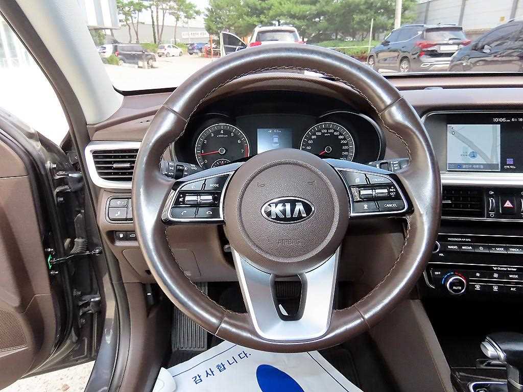 KIA K5 - Vista 10