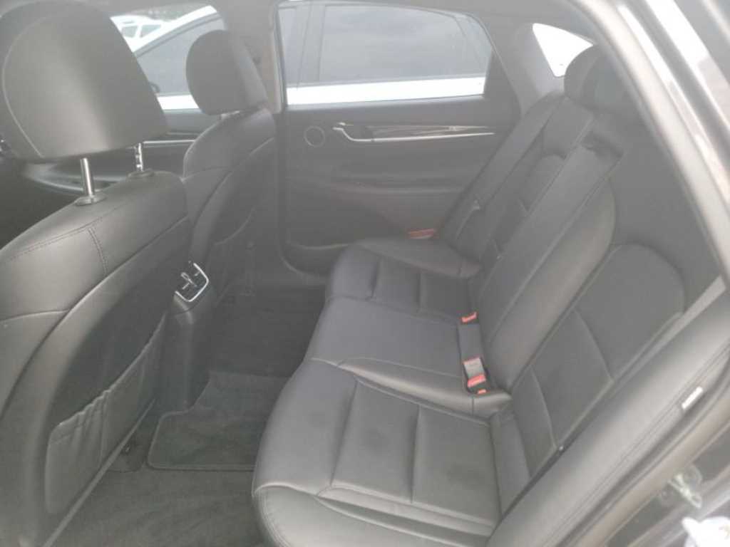 HYUNDAI Grandeur - Vista 9