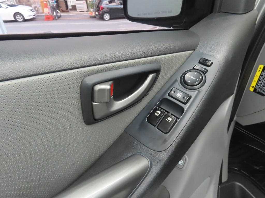 HYUNDAI Starex - Vista 11