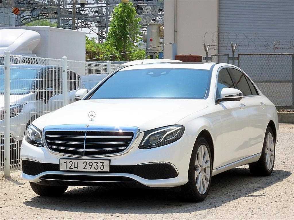 Mercedes Benz E class - Vista 2