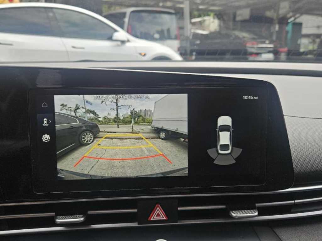 HYUNDAI Avante - Vista 12