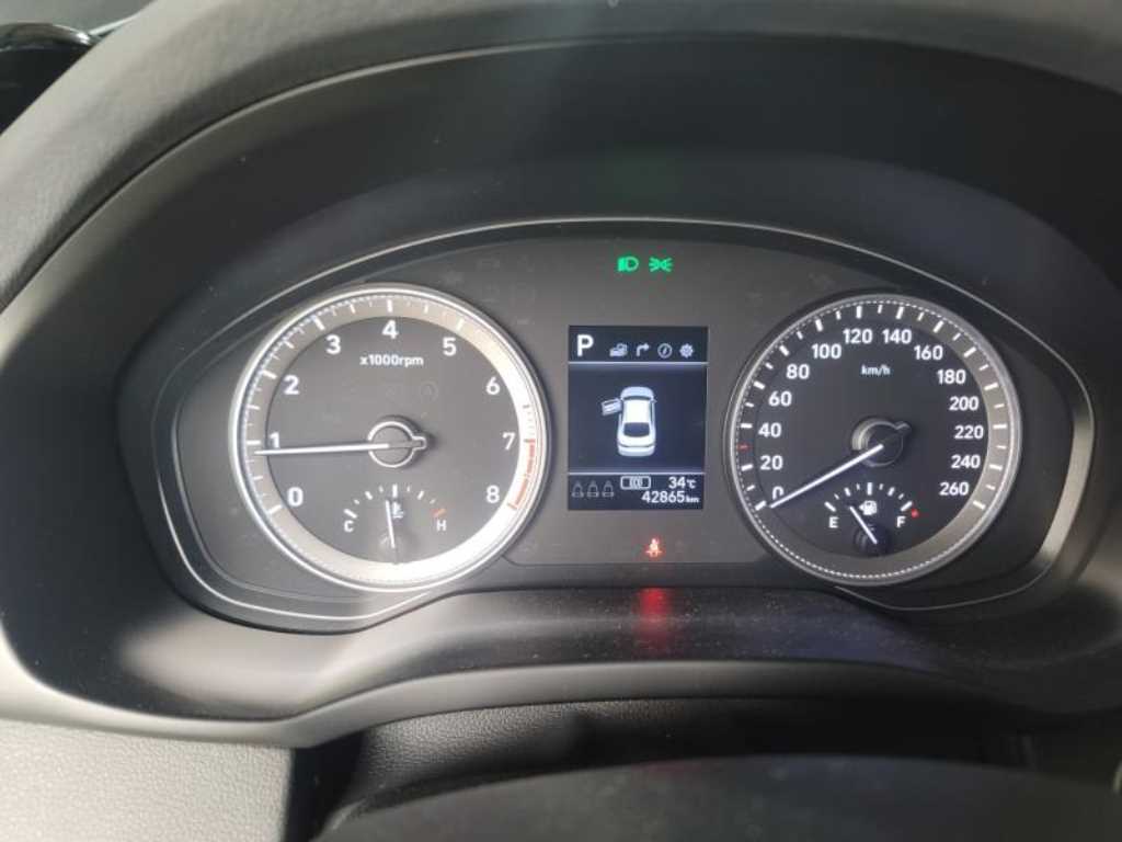 HYUNDAI Grandeur - Vista 10