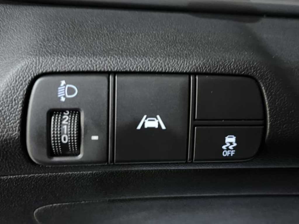 HYUNDAI Avante - Vista 9