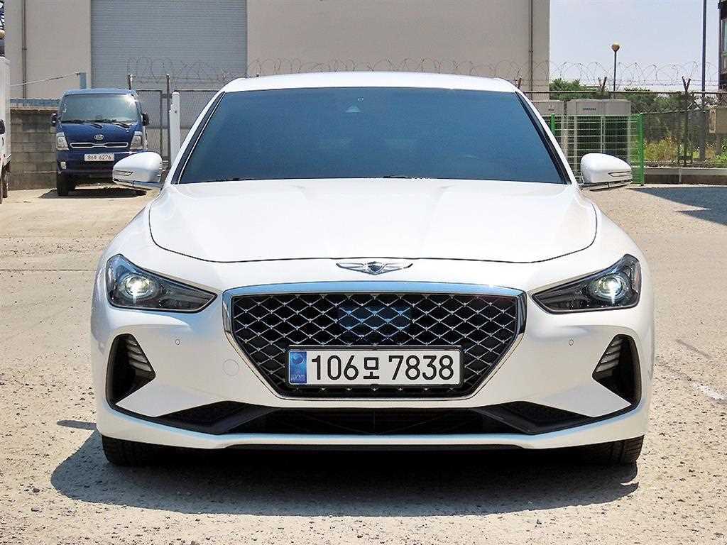 Genesis G70 - Vista 2