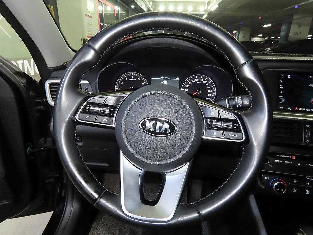 KIA K5 - Vista 10