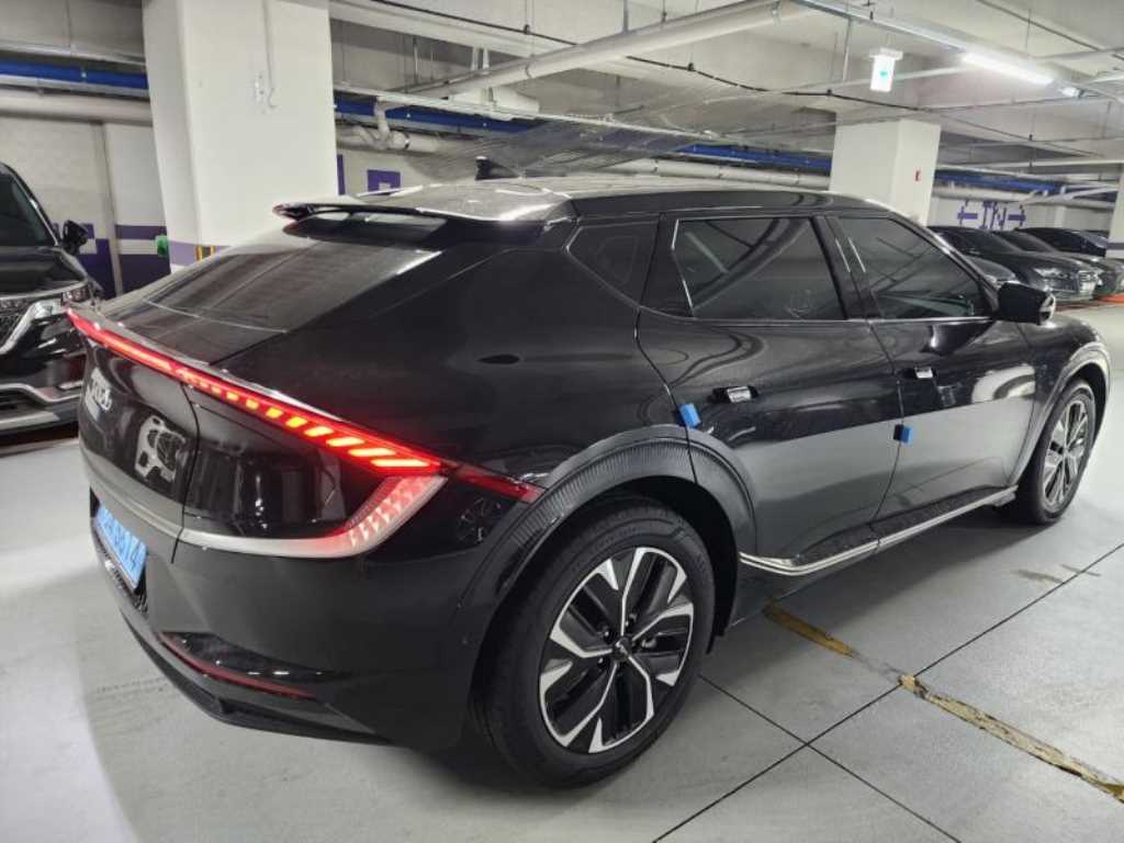 KIA EV6 - Vista 6