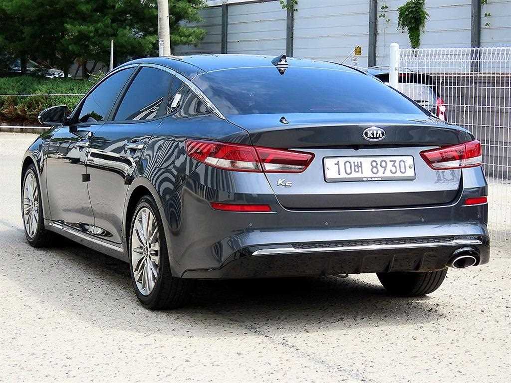 KIA K5 - Vista 3