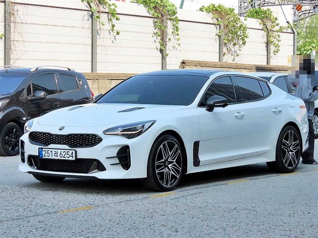 KIA Stinger - Vista 2