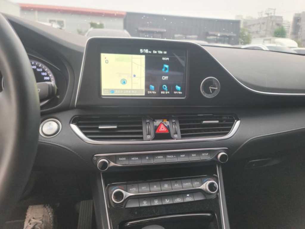 HYUNDAI Grandeur - Vista 2