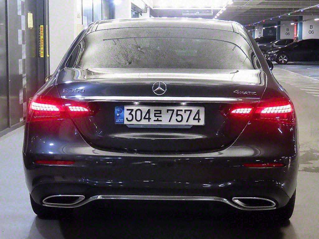Mercedes Benz E class - Vista 8