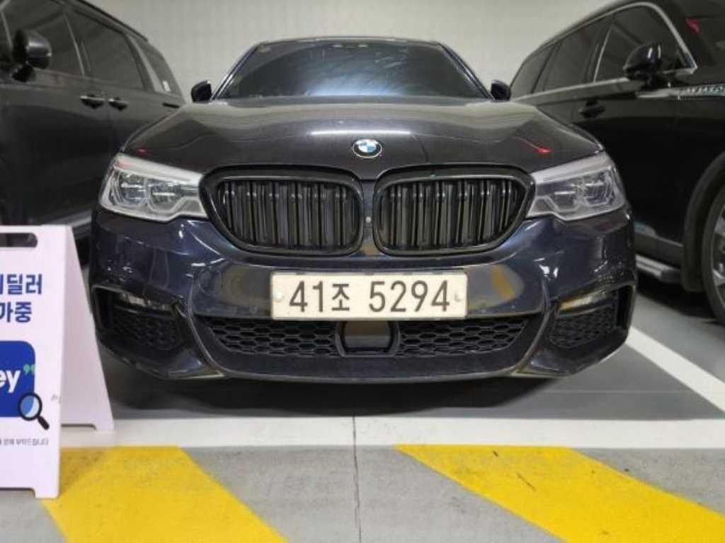 BMW 5 Series 2019 Negro - Importación desde Corea - HF Imports Iquique - Foto 1
