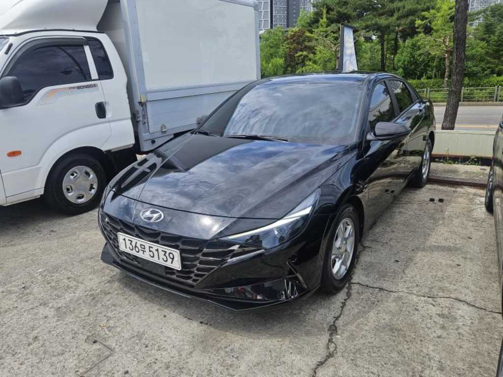 HYUNDAI Avante - Vista 3