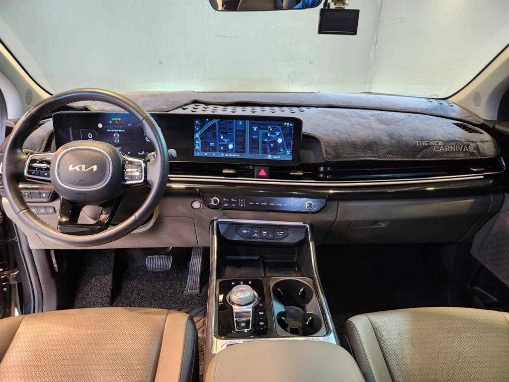 KIA Carnival - Vista 9