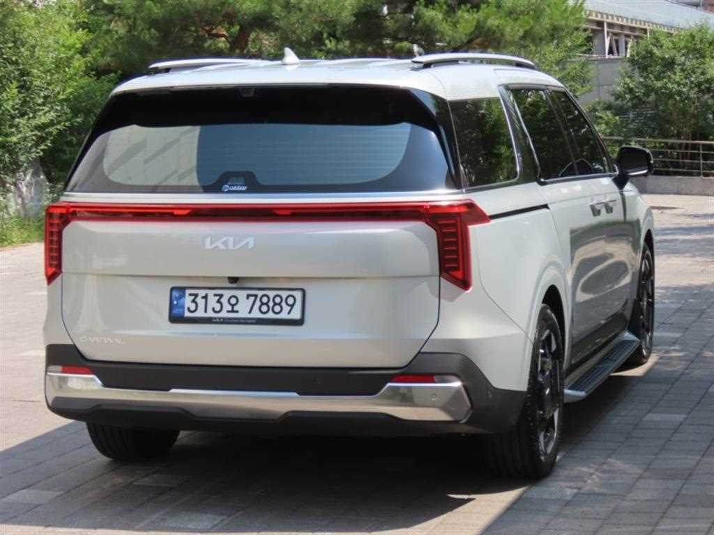 KIA Carnival - Vista 3