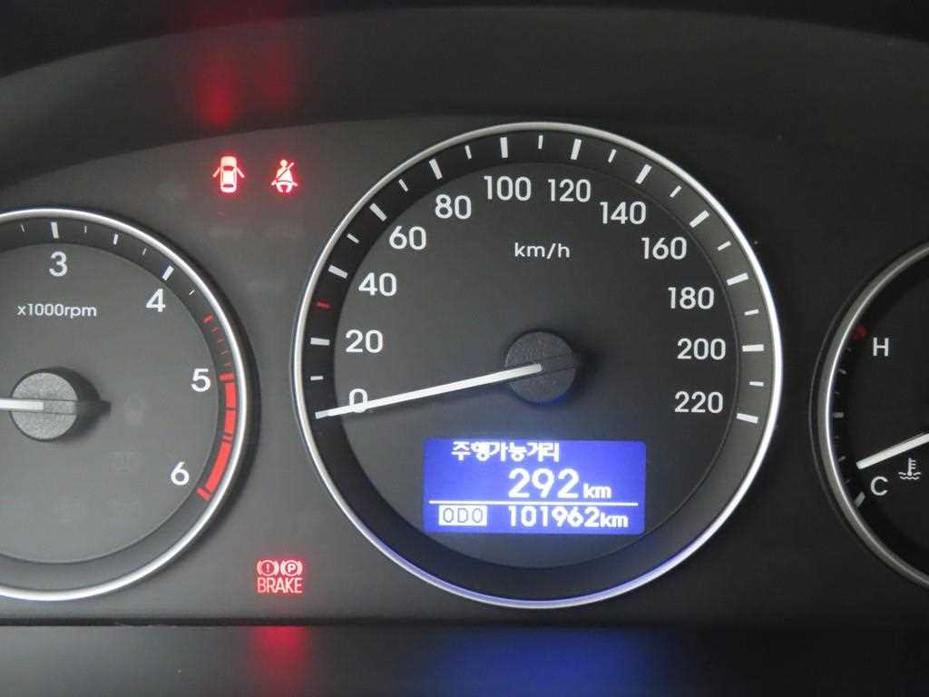 HYUNDAI Starex - Vista 10