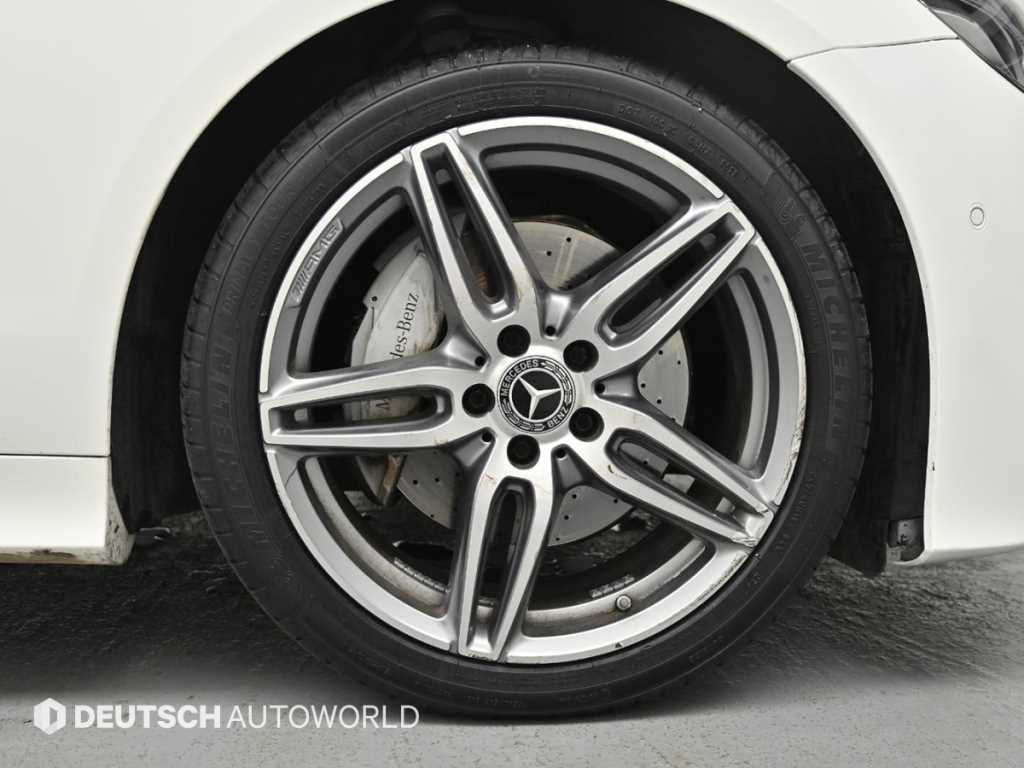 Mercedes Benz E class - Vista 7
