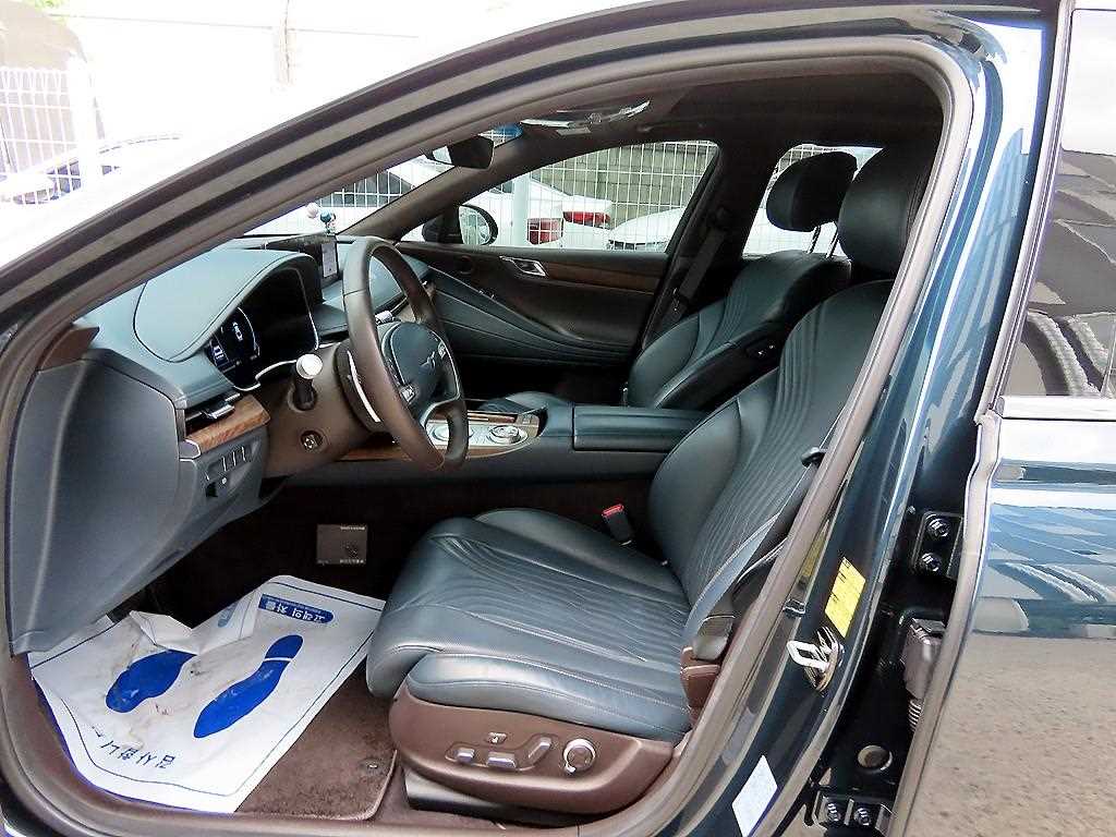 Genesis G80 - Vista 7