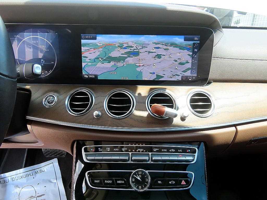 Mercedes Benz E class 2018 Blanco - Importación desde Corea - HF Imports Iquique - Foto 15