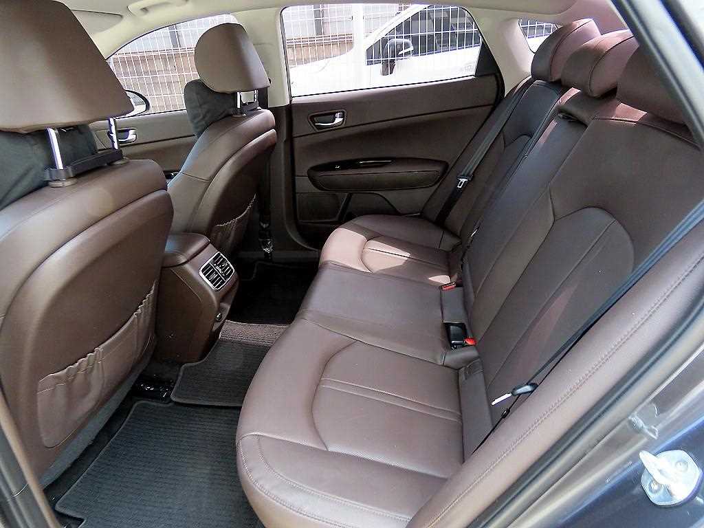 KIA K5 - Vista 8