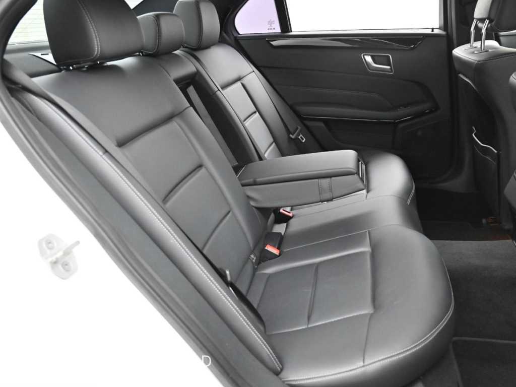 Mercedes Benz E class - Vista 12