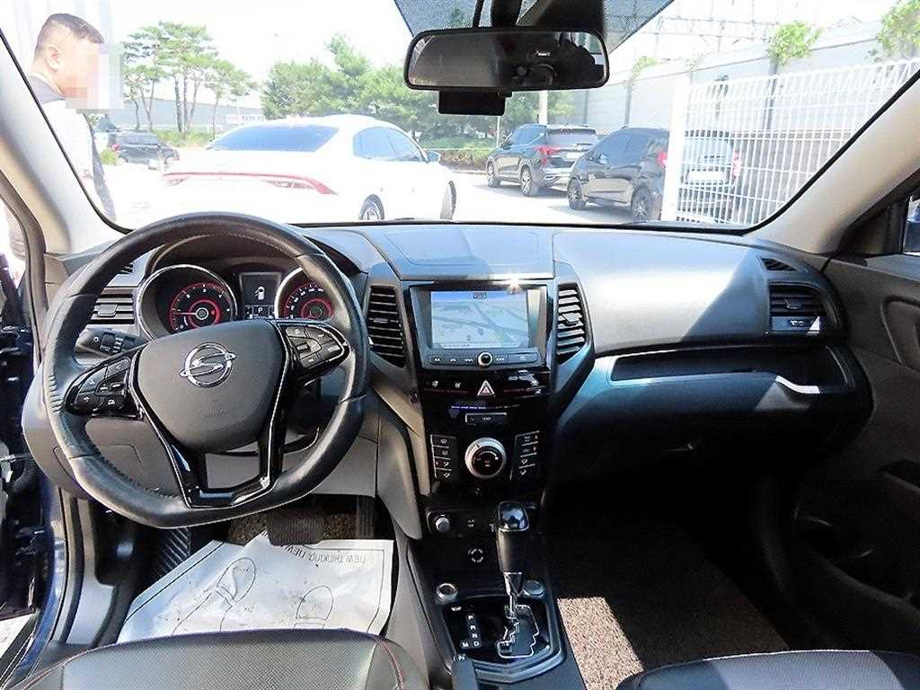 Ssangyong Tivoli - Vista 9
