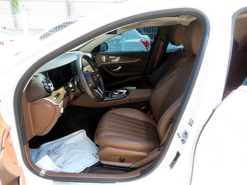 Mercedes Benz E class - Vista 7