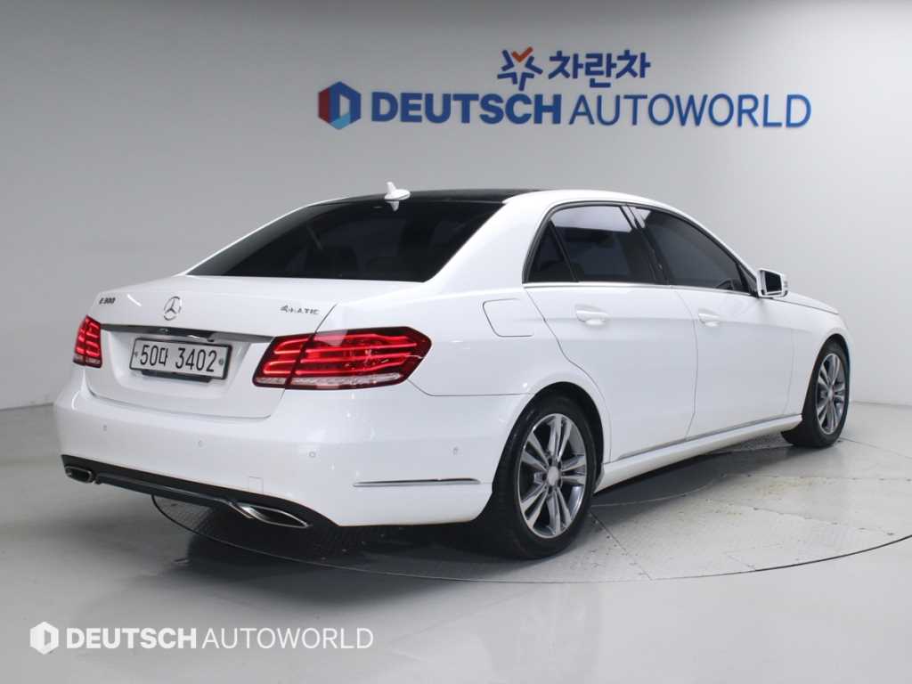Mercedes Benz E class - Vista 2