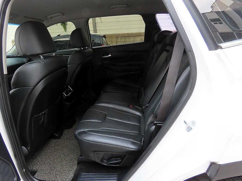 HYUNDAI Santa Fe - Vista 8