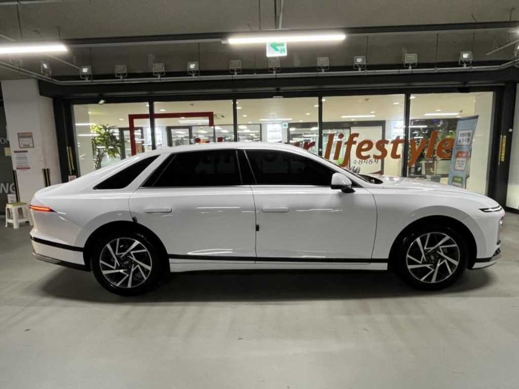 HYUNDAI Grandeur - Vista 3