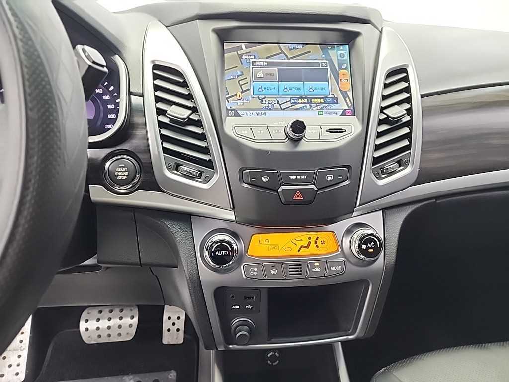 Ssangyong Korando - Vista 11