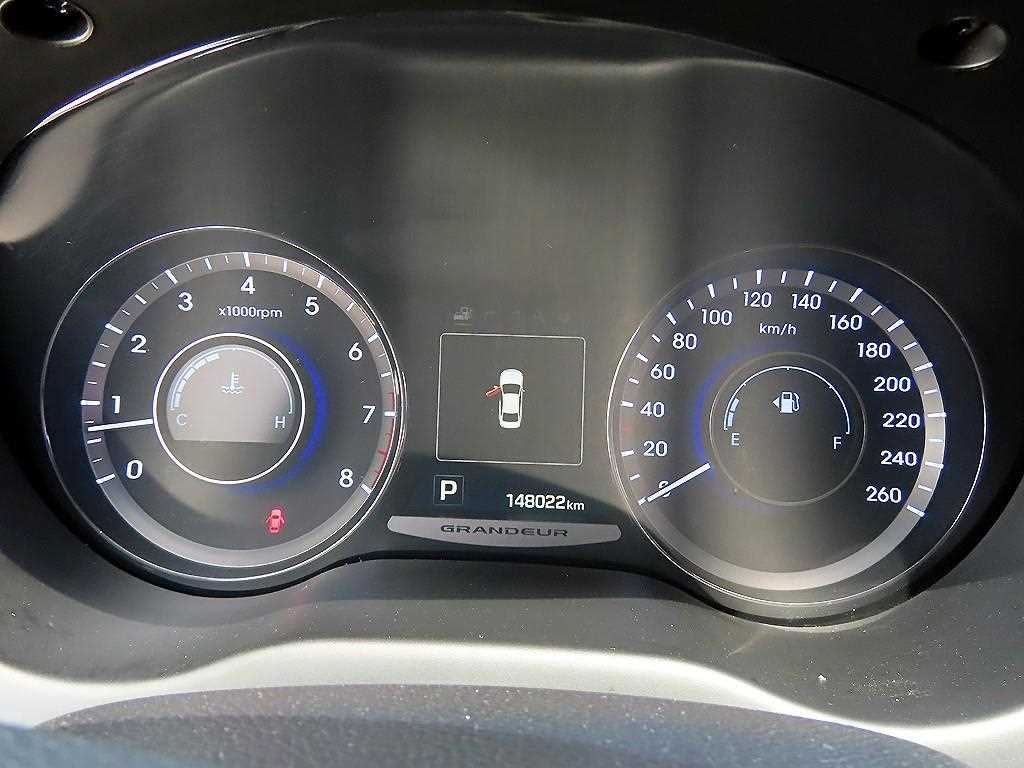 HYUNDAI Grandeur - Vista 9