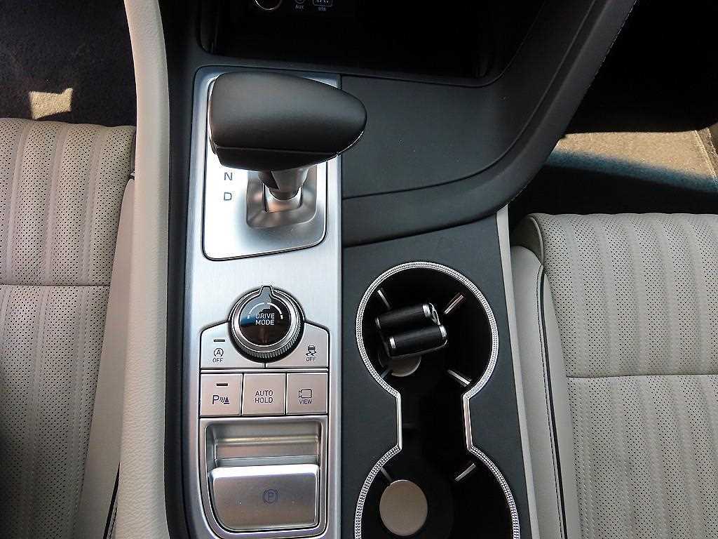 Genesis G70 - Vista 12