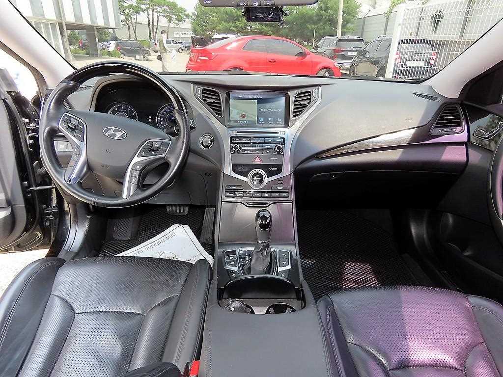 HYUNDAI Grandeur - Vista 7