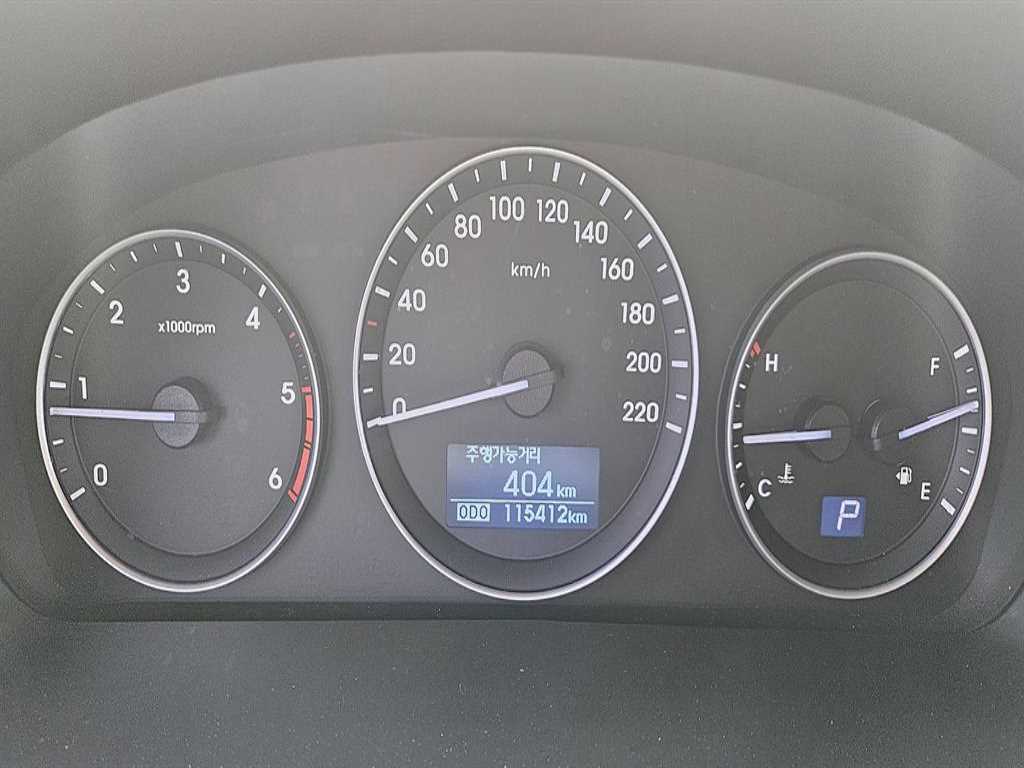 HYUNDAI Starex - Vista 2