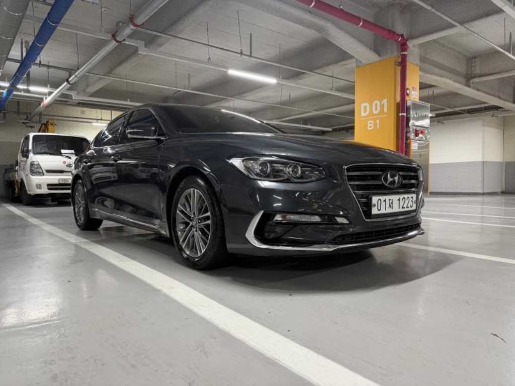 HYUNDAI Grandeur - Vista 3