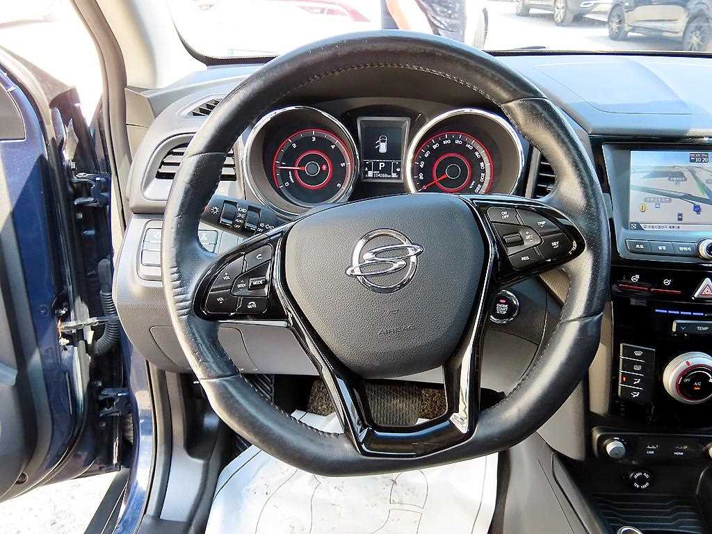 Ssangyong Tivoli - Vista 10