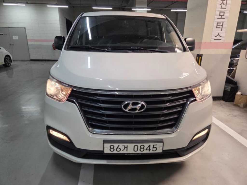 HYUNDAI Starex 2018 Blanco - Importación desde Corea - HF Imports Iquique - Foto 1