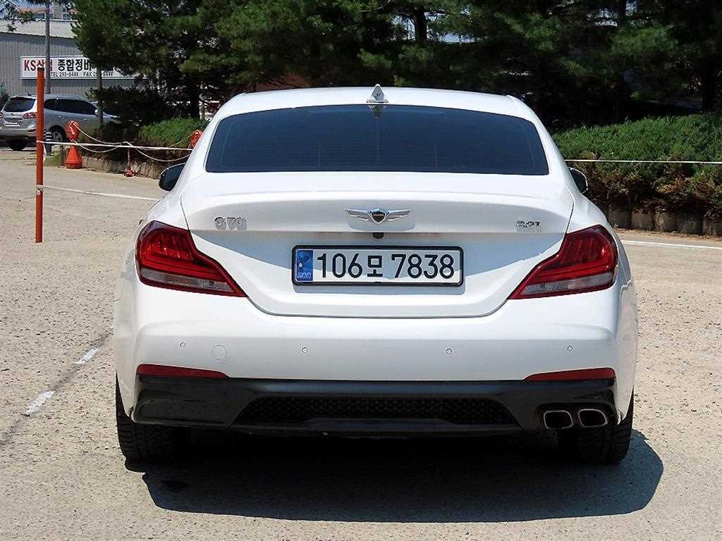 Genesis G70 - Vista 7