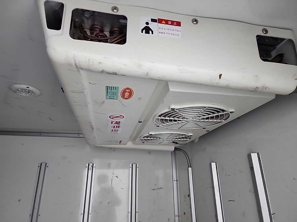 Small Truck Freezer Box(Low Deck) 2019 Blanco - Importación desde Corea - HF Imports Iquique - Foto 19