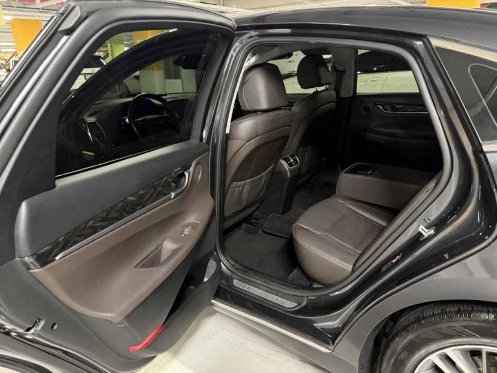 HYUNDAI Grandeur - Vista 12