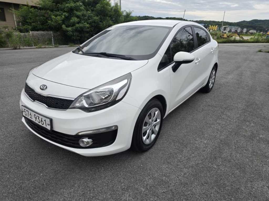 KIA Pride - Vista 2