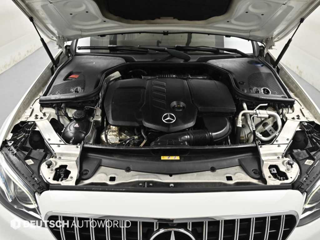 Mercedes Benz E class - Vista 8