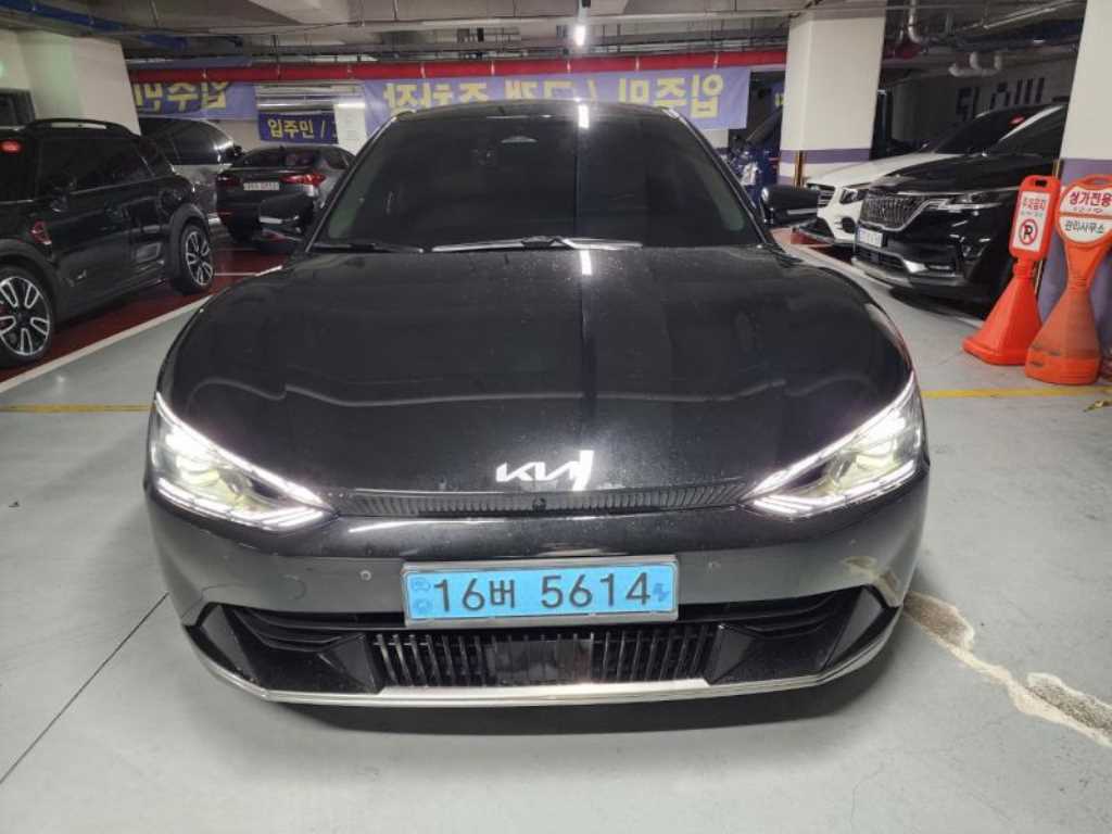 KIA EV6 2022 Negro - Importación desde Corea - HF Imports Iquique - Foto 1