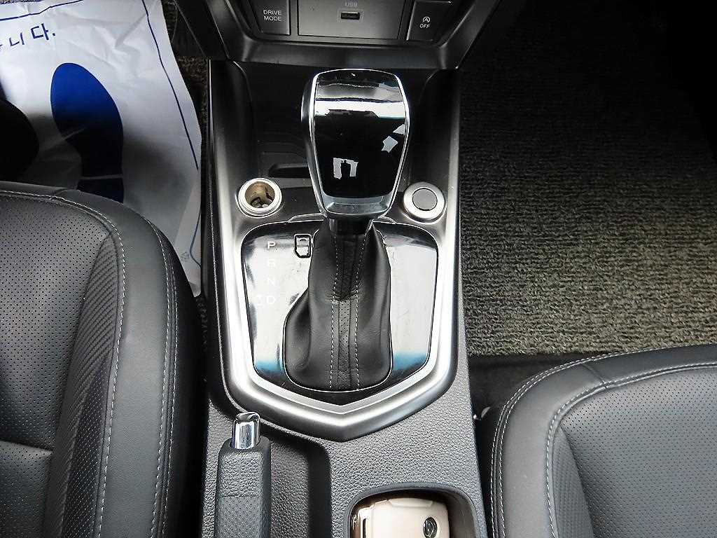 Ssangyong Tivoli - Vista 10