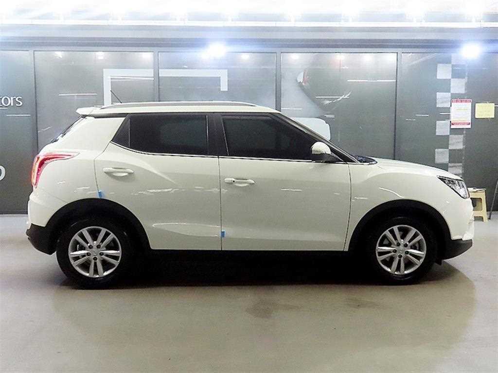 Ssangyong Tivoli - Vista 3