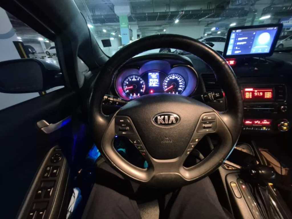 KIA K3 - Vista 7