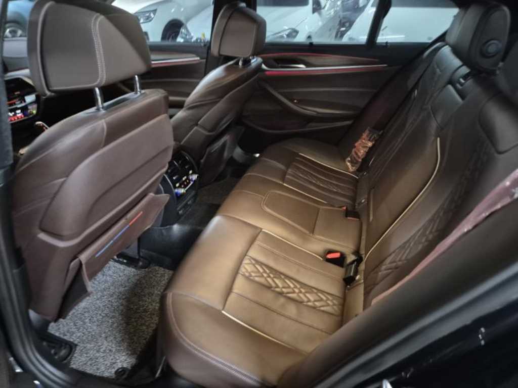 BMW 5 Series - Vista 8