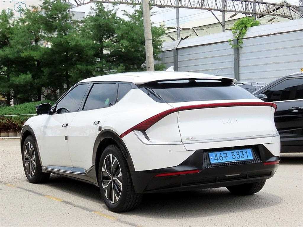 KIA EV6 - Vista 4